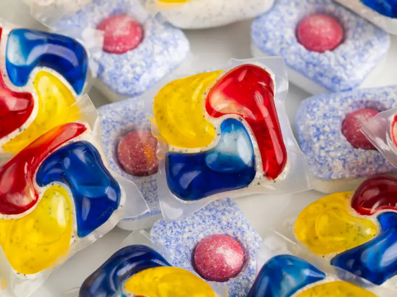 Funda Sourcing laundry pods product sourcing image with pod, tablet, and measured-dose laundry formats with packaging discussions