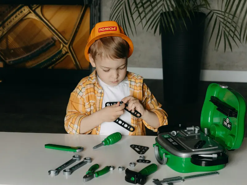 Funda Sourcing learning products product sourcing image with activity sets, craft kits, learning tools, and educational accessories