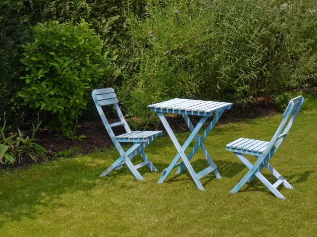Funda Sourcing outdoor furniture product sourcing image with patio, balcony, and garden furniture with weather-ready material discussions