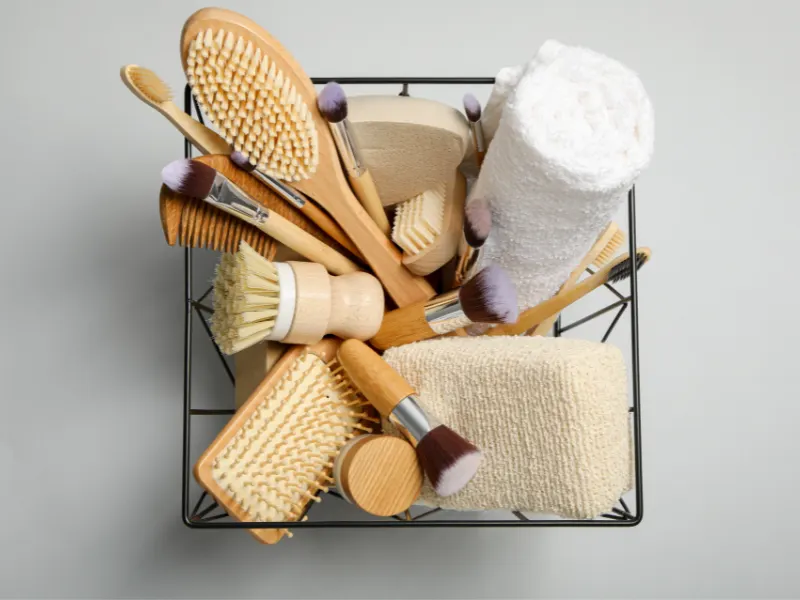 Funda Sourcing personal care accessories product sourcing image with bath, skincare, grooming, and daily-use accessories with sample review