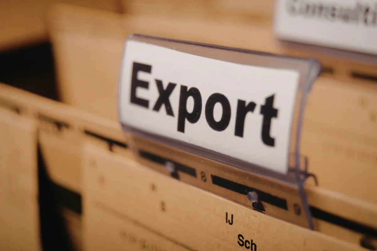 Export document checklist for international shipping preparation