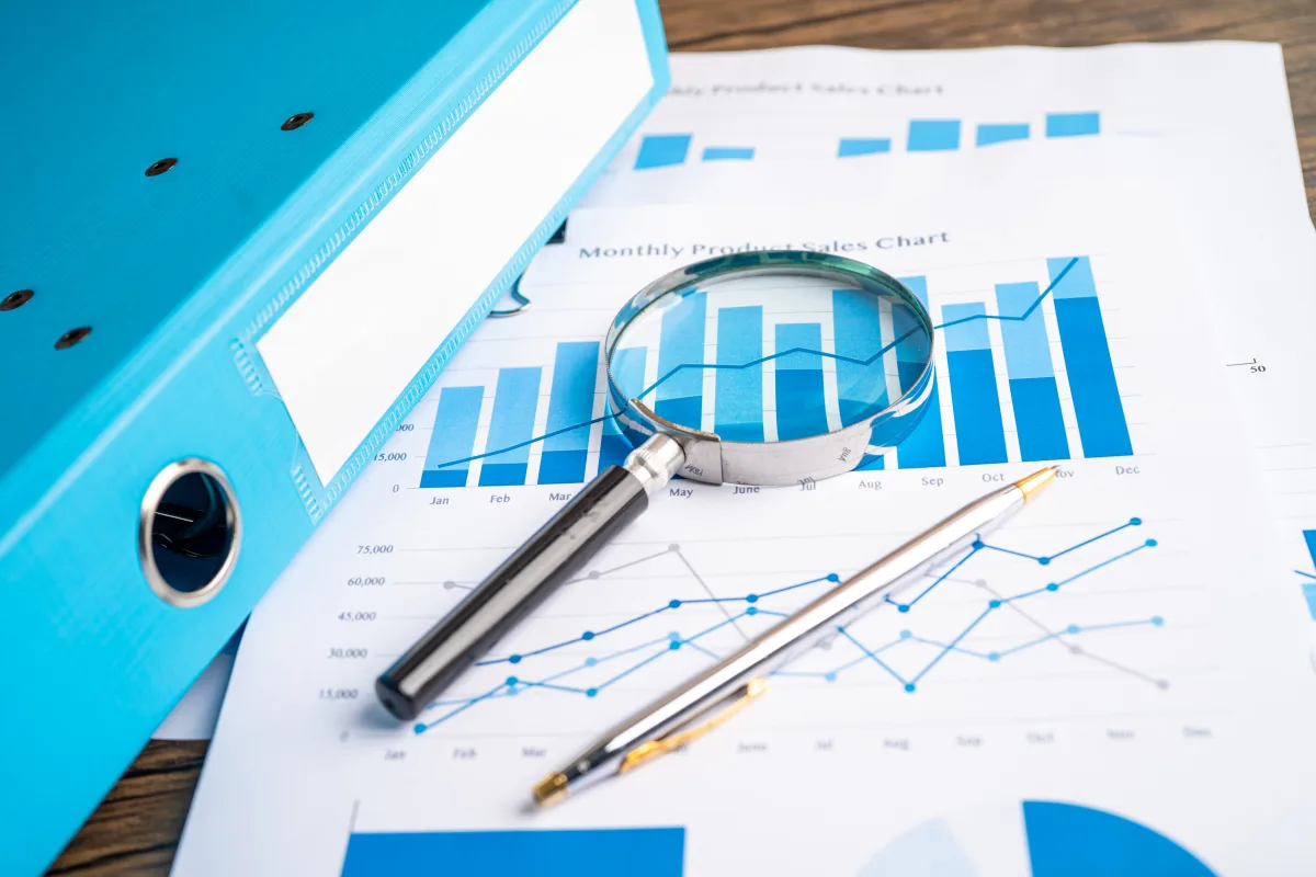 Supplier comparison beyond price across quality and service factors